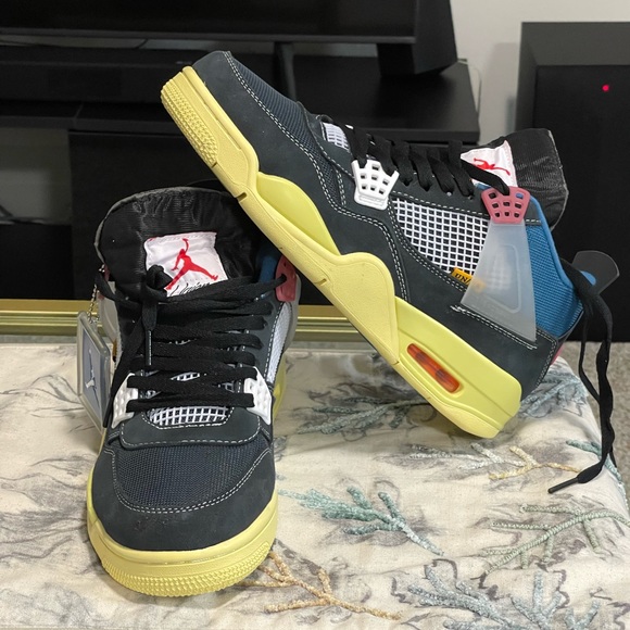 Air Jordan 4 off noir - Picture 4 of 8